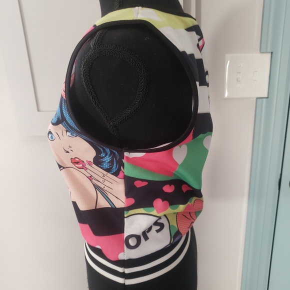 Top - Picture 2 of 5